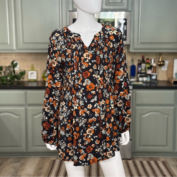 NWT 𝘾𝙧𝙖𝙘𝙠𝙚𝙧 𝘽𝙖𝙧𝙧𝙚𝙡 Floral Top Size Large - Picture 3 of 16